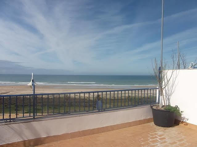 Apartahotel Playa Conil Conil De La Frontera Exterior photo